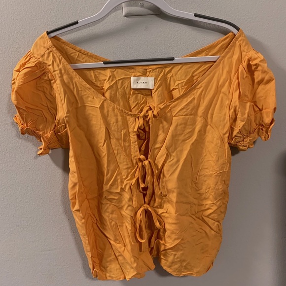 Three tie front top - Picture 2 of 4